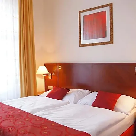 Hotel Grand